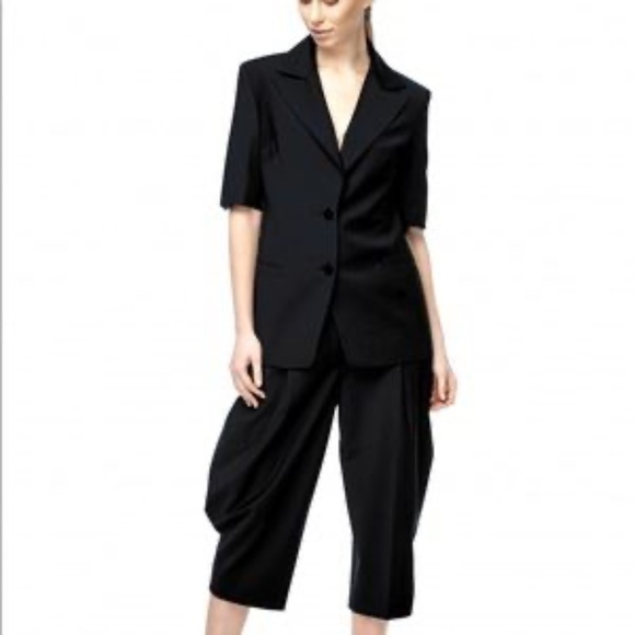 THEO QUARTER SLEEVE BLACK BLAZER, NWT - Picture 4 of 11